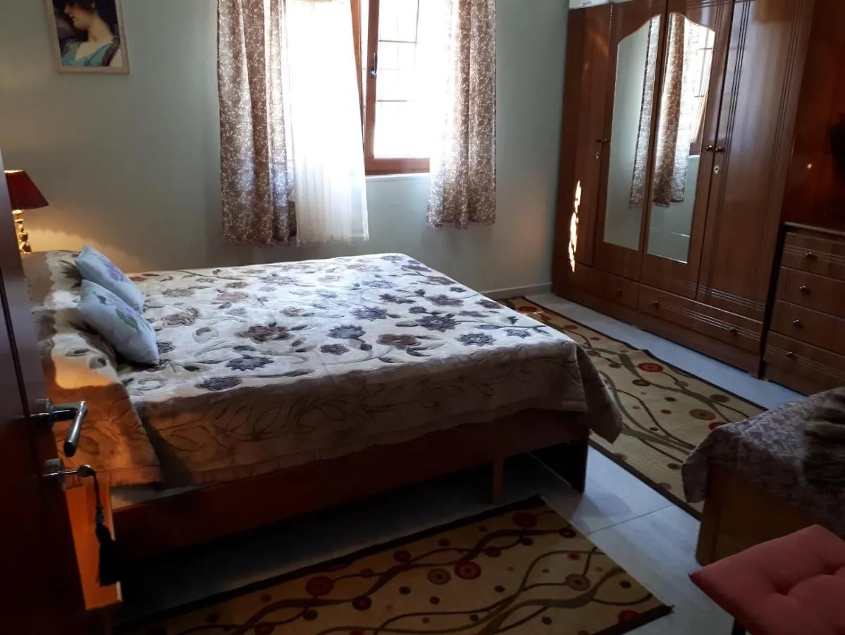 Vila Topalli Villa Pogradec