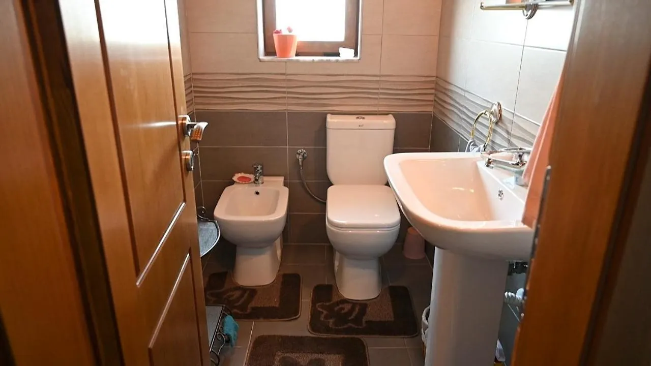 Vila Topalli Villa Pogradec