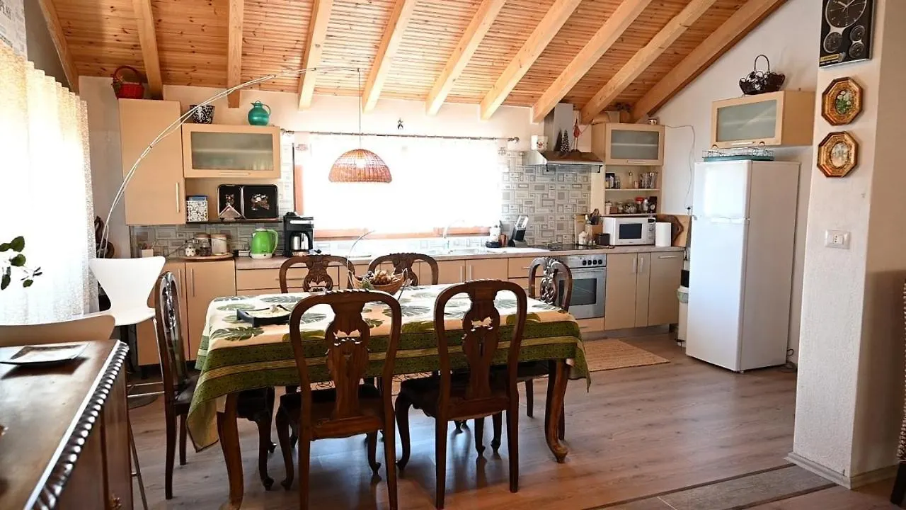 Vila Topalli Villa Pogradec 0*,
